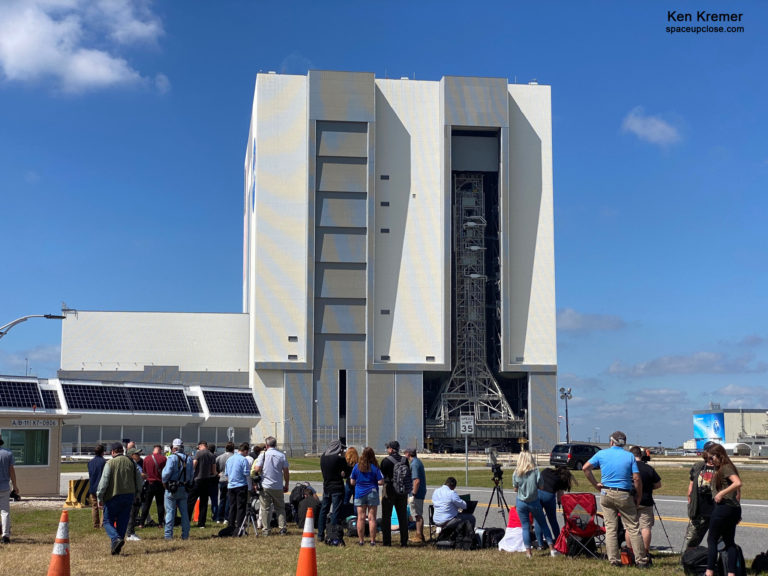 Maiden Nasa Sls Mega Moon Rocket Rolls Out To Ksc Launch Pad For