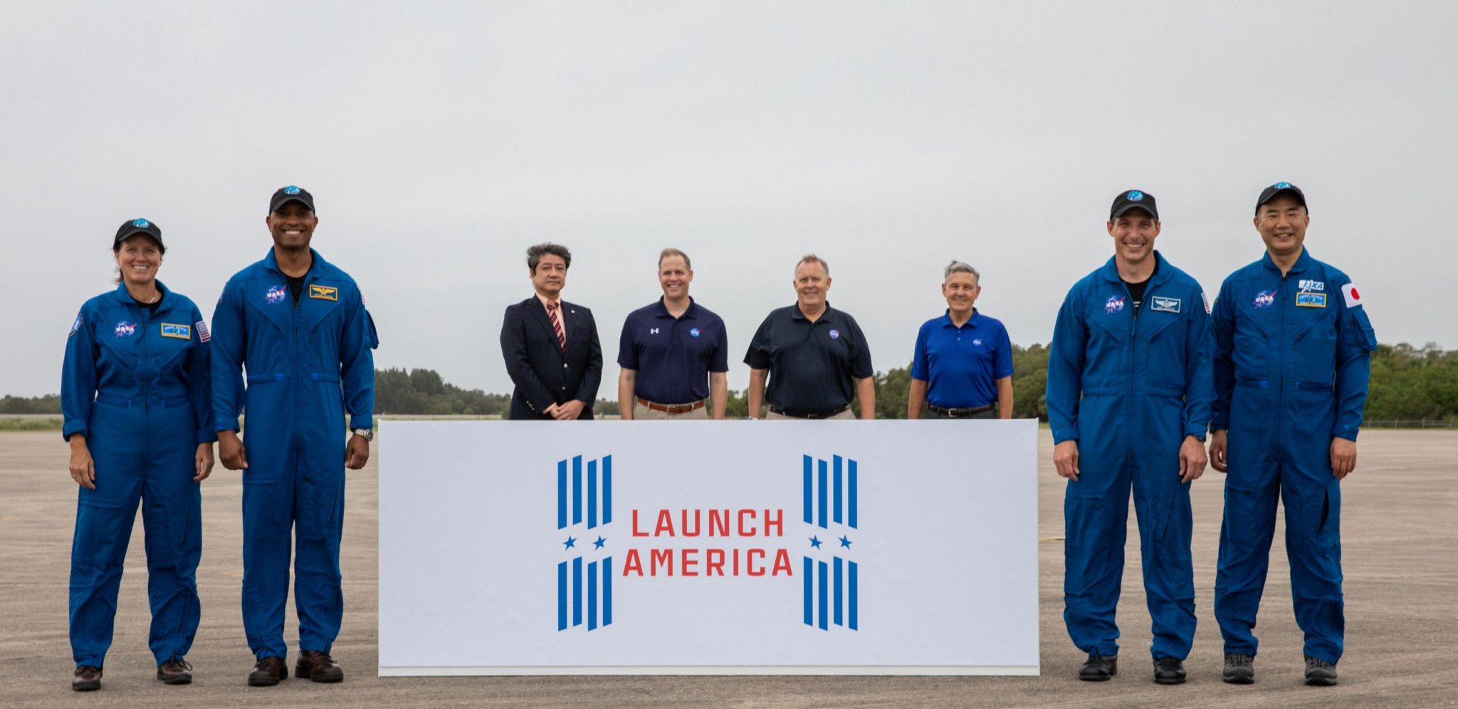 falcon 9 crew