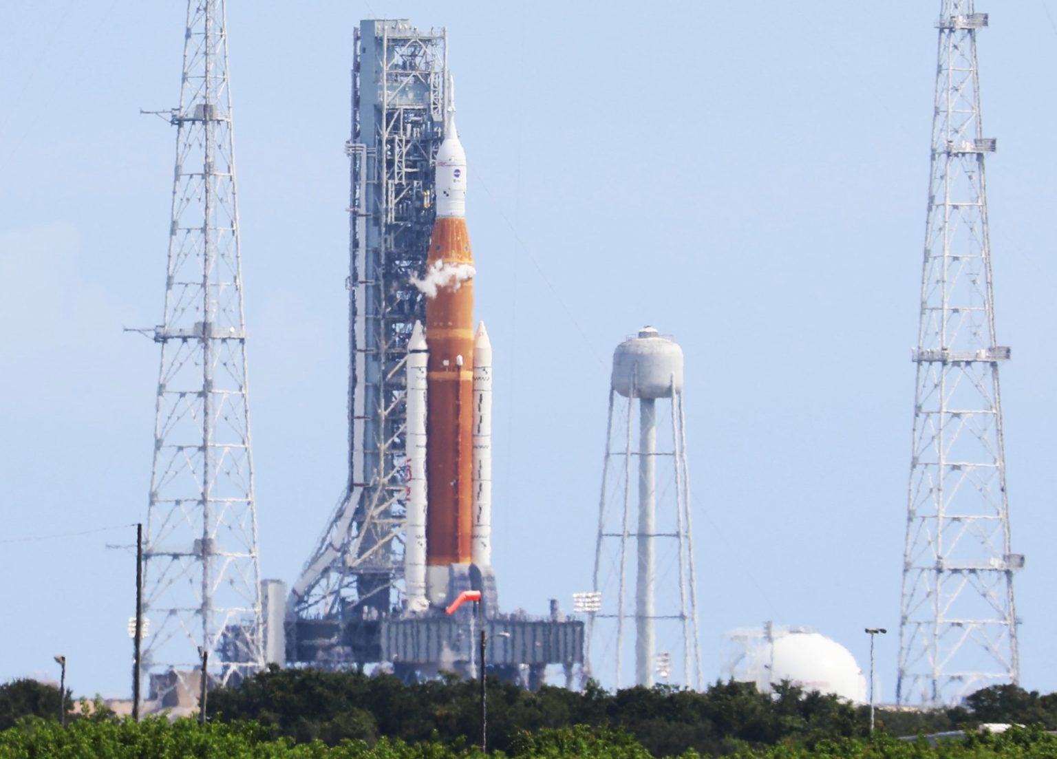 Nasa Artemis 1 Moon Rocket And Record Setting Spacex Falcon 9 Rocket