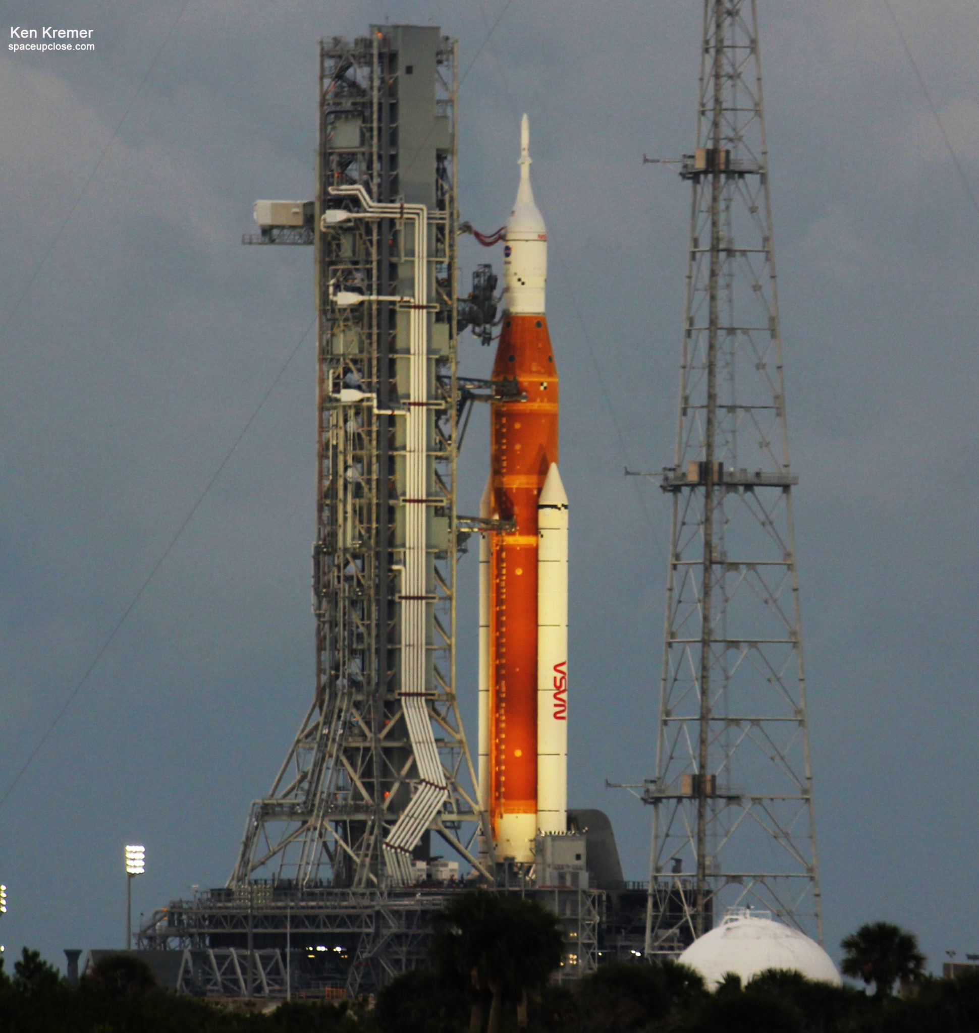 Last Look at Artemis 1 atop Launch Pad 39B Before Rollback to VAB ...