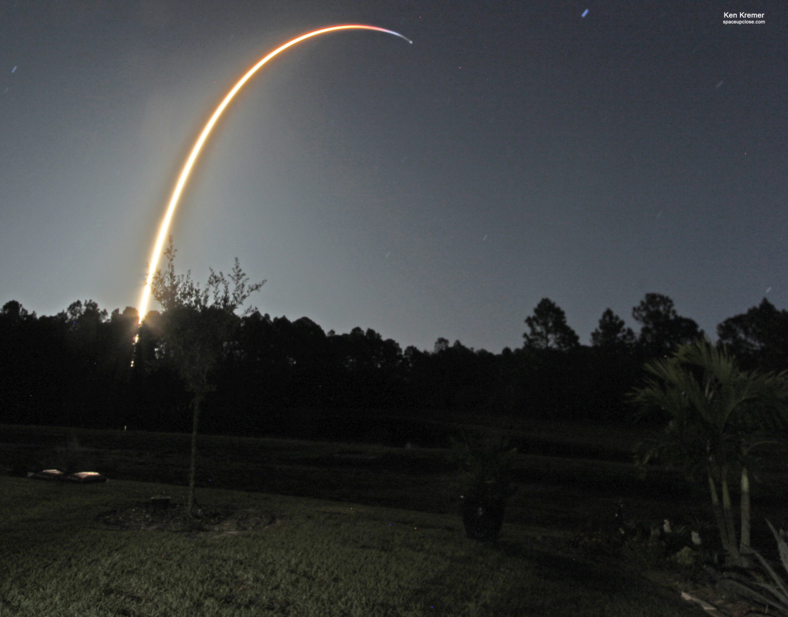 Stunning Nighttime Spacex Falcon 9 Launches Last Starlink Internet Satellites Of 2022 From Cape