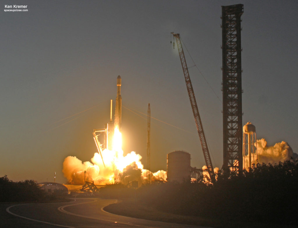 Spectacular Sunset Launch For 1st SpaceX Falcon Heavy Of 2023 Sends US ...