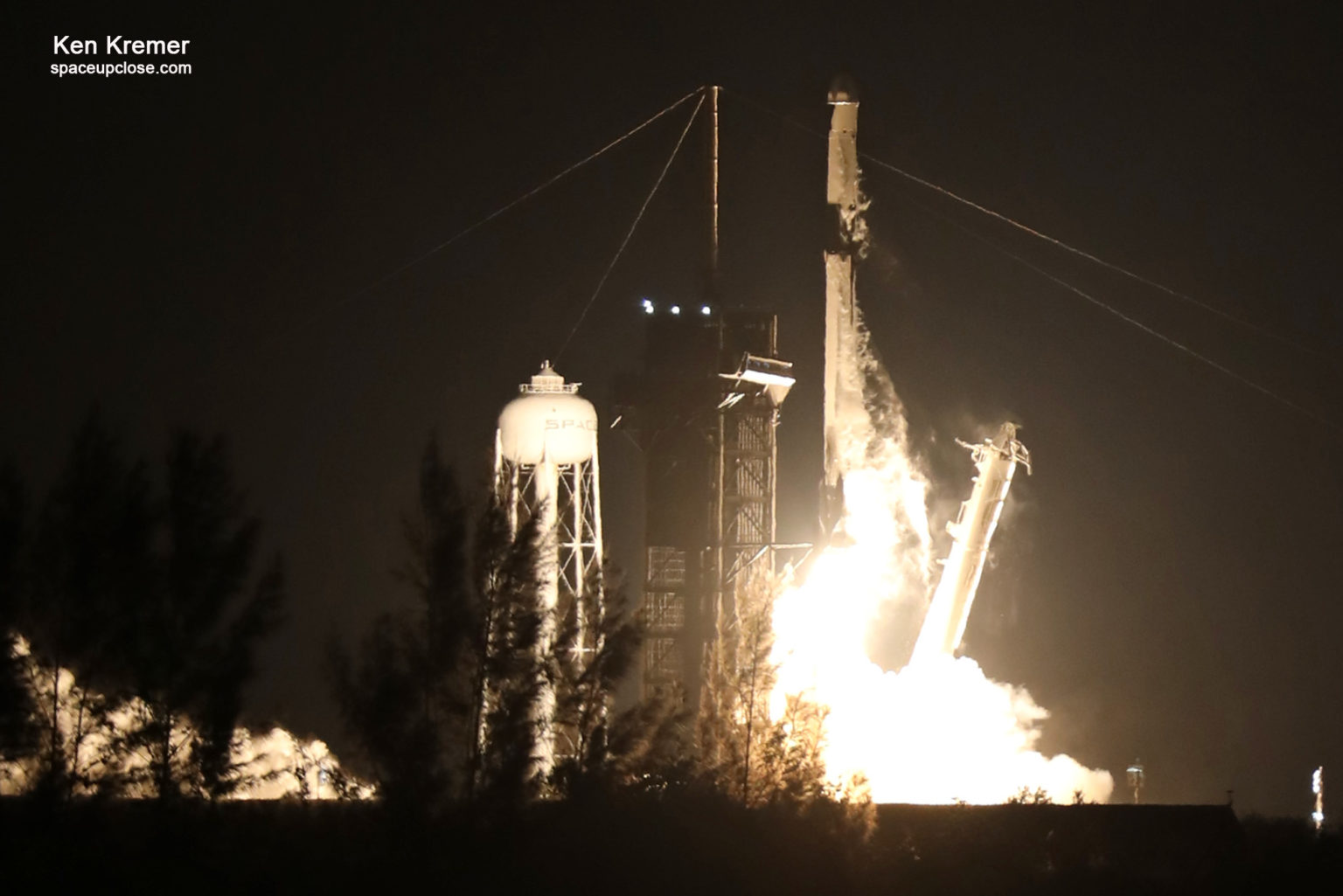 Beautiful Nighttime Liftoff For 27th Nasa And Spacex Dragon Cargo